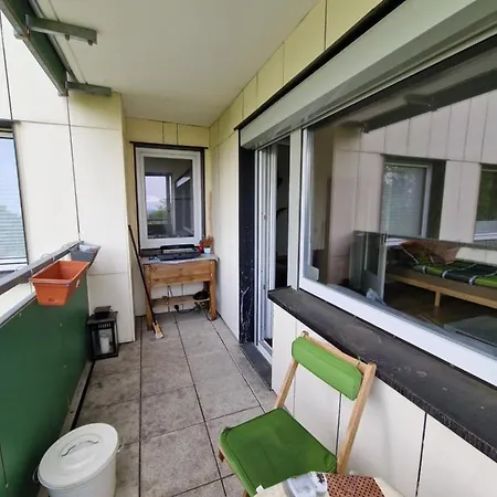 Mit Balkon, Perfekt Als Monteurwohnung Oder Stundentenwohnung شقة
