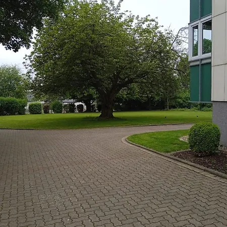 Mit Balkon, Perfekt Als Monteurwohnung Oder Stundentenwohnung Apartment