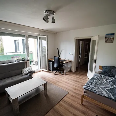 Mit Balkon, Perfekt Als Monteurwohnung Oder Stundentenwohnung * 施普林格