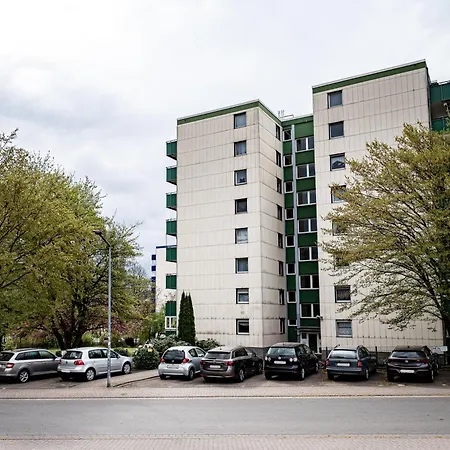 Apartment Mit Balkon, Perfekt Als Monteurwohnung Oder Stundentenwohnung Springe